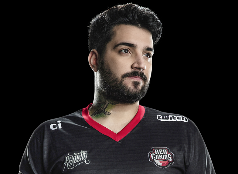 Felipe 'brTT' Gonçalves
