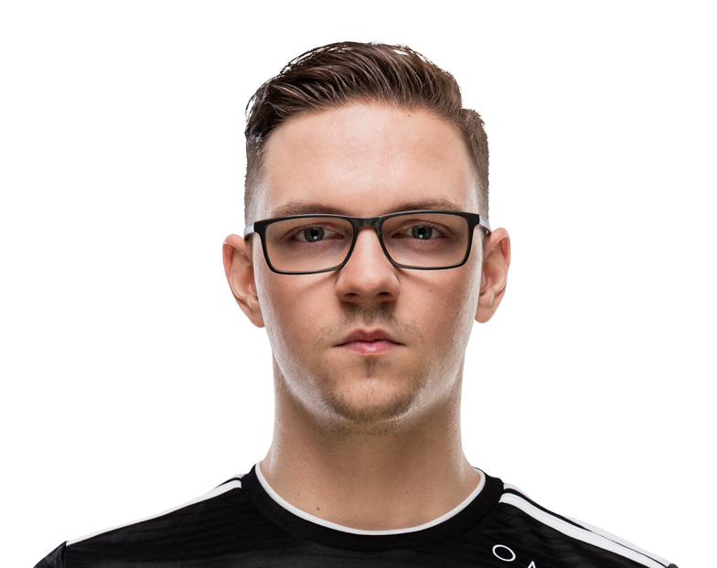 Mateusz 'Kikis' Szkudlarek